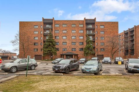 Photo of Des Plaines, IL 60016 (MLS # 12565552)