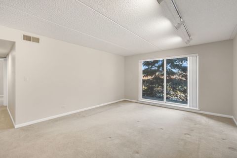 Tiny photo for Des Plaines, IL 60016 (MLS # 12565552)