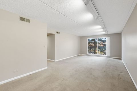 Tiny photo for Des Plaines, IL 60016 (MLS # 12565552)