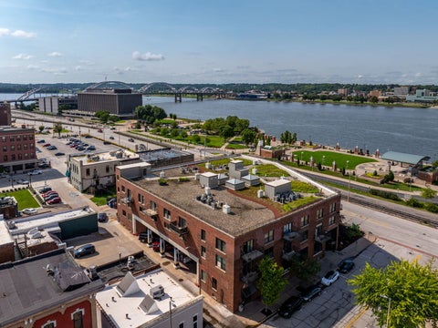 Photo of 110 19th Street #302, Rock Island, IL 61201 (MLS # 12761414)