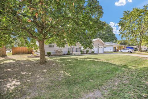 Tiny photo for 333 E Orchard Avenue, Atwood, IL 61913 (MLS # 12484001)