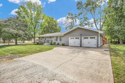 Tiny photo for 333 E Orchard Avenue, Atwood, IL 61913 (MLS # 12484001)