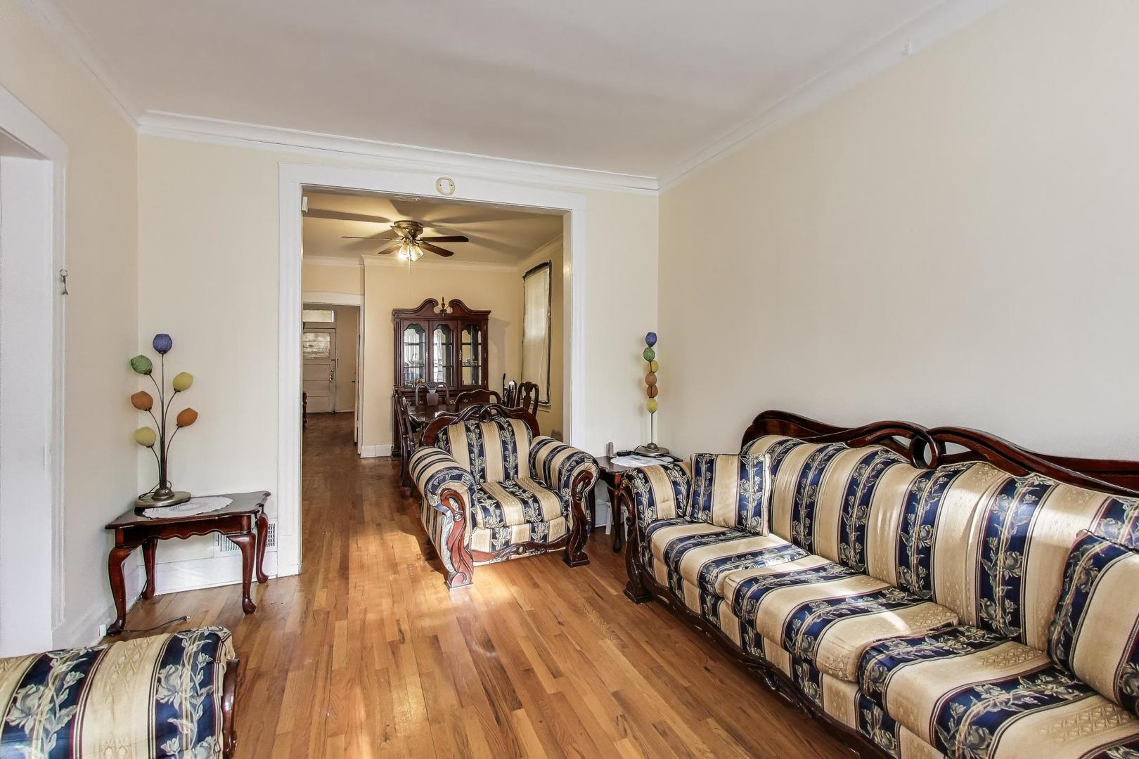 3634 W Dickens Avenue