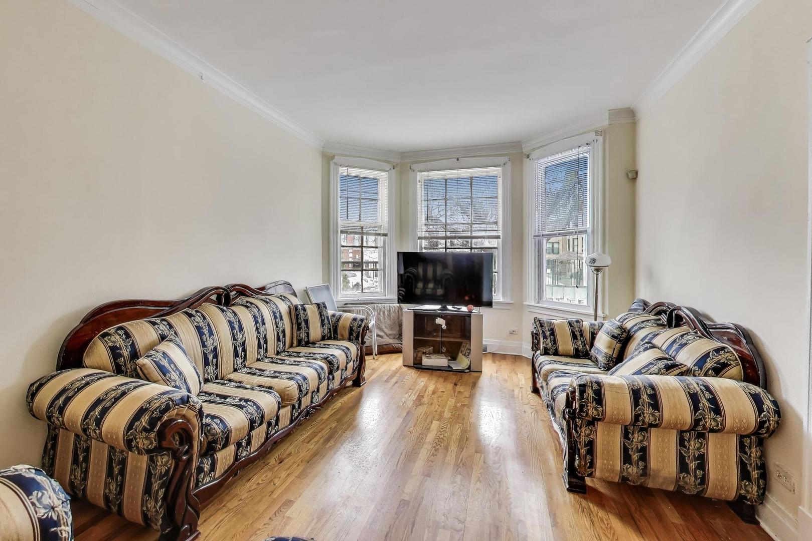 3634 W Dickens Avenue