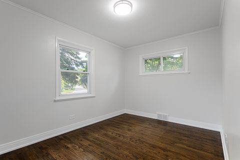 Tiny photo for 606 Longfellow Avenue, Deerfield, IL 60015 (MLS # 12488461)