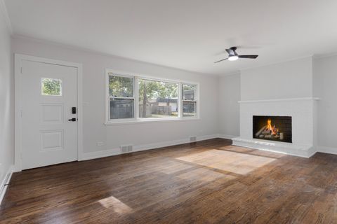 Tiny photo for 606 Longfellow Avenue, Deerfield, IL 60015 (MLS # 12488461)