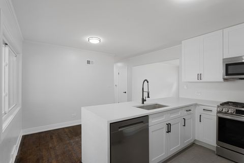 Tiny photo for 606 Longfellow Avenue, Deerfield, IL 60015 (MLS # 12488461)