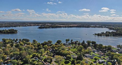 Tiny photo for 26373 W Bond Avenue, Antioch, IL 60002 (MLS # 12493039)