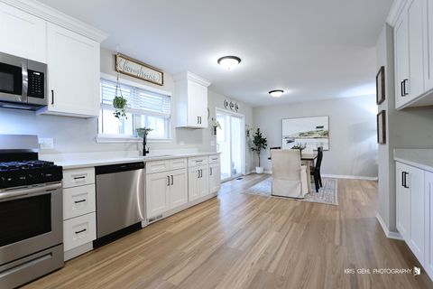 Tiny photo for 26373 W Bond Avenue, Antioch, IL 60002 (MLS # 12493039)