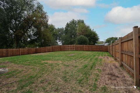 Tiny photo for 26373 W Bond Avenue, Antioch, IL 60002 (MLS # 12493039)