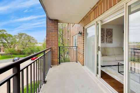 Tiny photo for 655 Perrie Drive #307, Elk Grove Village, IL 60007 (MLS # 12642005)