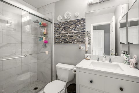 Tiny photo for 1693 S Candlestick Way #1693, Waukegan, IL 60085 (MLS # 12766913)
