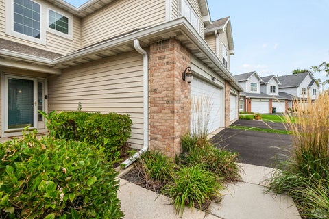 Tiny photo for 1693 S Candlestick Way #1693, Waukegan, IL 60085 (MLS # 12766913)