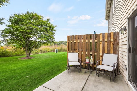 Tiny photo for 1693 S Candlestick Way #1693, Waukegan, IL 60085 (MLS # 12766913)