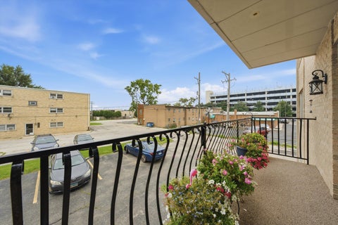 Tiny photo for 9514 S Kilbourn Avenue #1D, Oak Lawn, IL 60453 (MLS # 12644801)