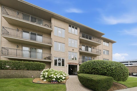 Photo of 9514 S Kilbourn Avenue #1D, Oak Lawn, IL 60453 (MLS # 12644801)