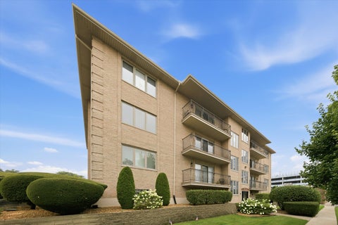 Tiny photo for 9514 S Kilbourn Avenue #1D, Oak Lawn, IL 60453 (MLS # 12644801)