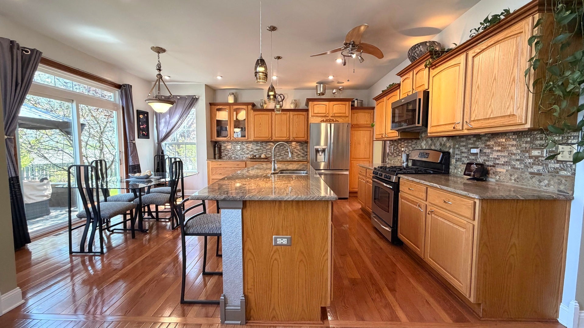 6 Glenview Court