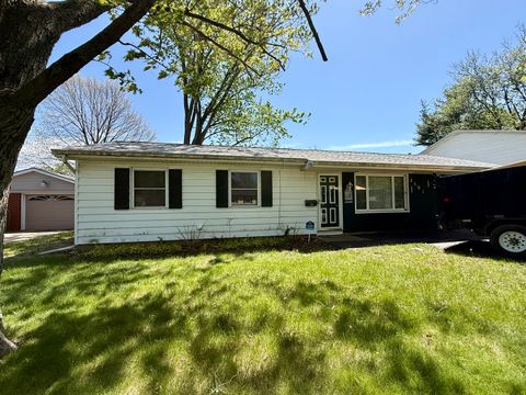 Photo of 2301 E Rainbow View, Urbana, IL 61802 (MLS # 12608725)