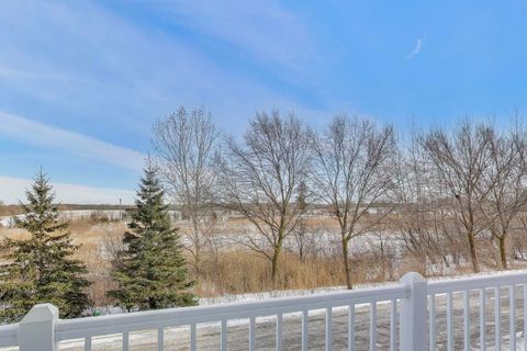 Tiny photo for 709 Neubauer Circle, Lindenhurst, IL 60046 (MLS # 12549736)