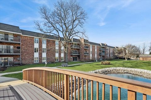 Tiny photo for 3913 Saratoga Avenue #G105, Downers Grove, IL 60515 (MLS # 12583795)