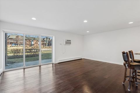 Tiny photo for 3913 Saratoga Avenue #G105, Downers Grove, IL 60515 (MLS # 12583795)