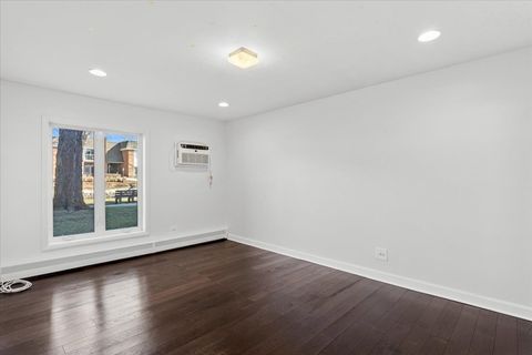 Tiny photo for 3913 Saratoga Avenue #G105, Downers Grove, IL 60515 (MLS # 12583795)