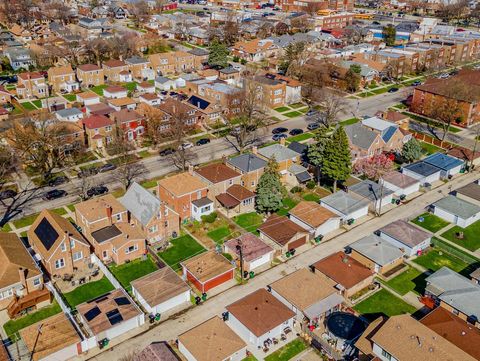 Tiny photo for 3519 Ridgeland Avenue, Berwyn, IL 60402 (MLS # 12614157)