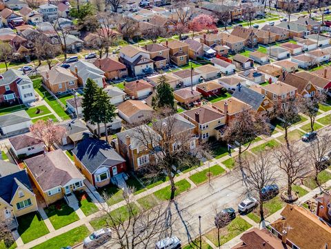 Tiny photo for 3519 Ridgeland Avenue, Berwyn, IL 60402 (MLS # 12614157)