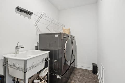Tiny photo for 5531 Barton Lane, Hinsdale, IL 60521 (MLS # 12671348)
