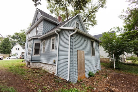 Tiny photo for 643 S Myrtle Avenue, Kankakee, IL 60901 (MLS # 12745396)