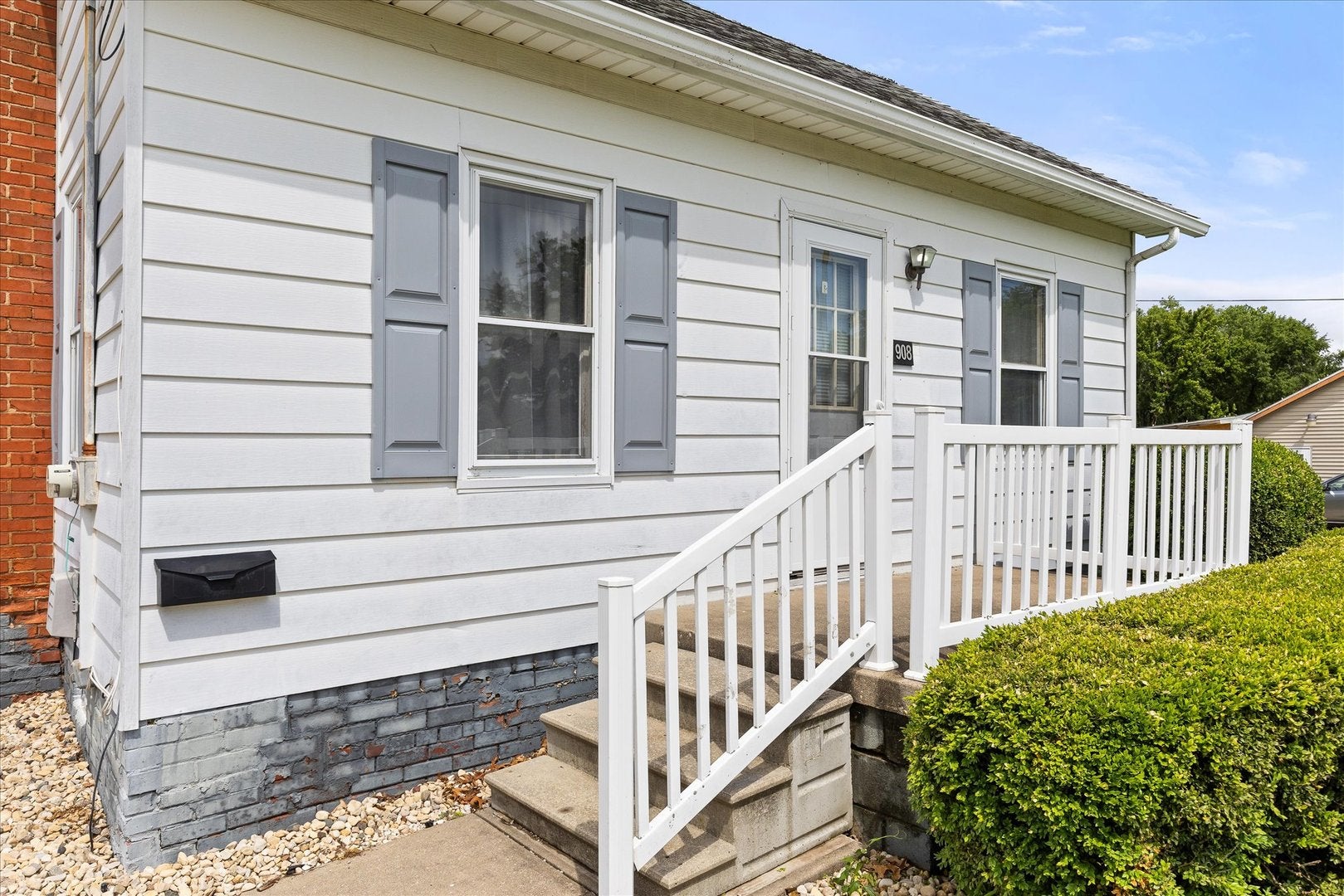 908 N Otter Creek Road