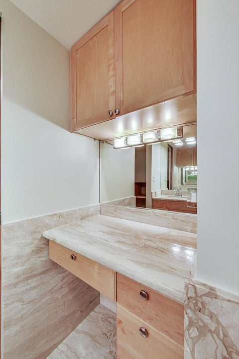 Tiny photo for 201 E Chestnut Street #3A, Chicago, IL 60611 (MLS # 12723142)