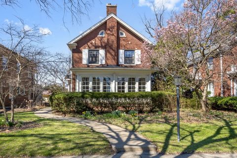Tiny photo for 921 Fair Oaks Avenue, Oak Park, IL 60302 (MLS # 12624632)