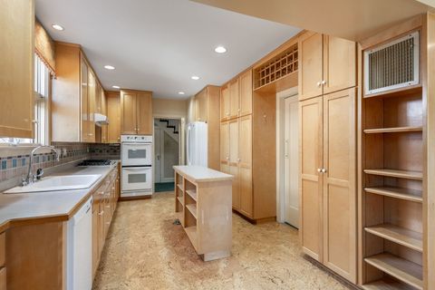 Tiny photo for 921 Fair Oaks Avenue, Oak Park, IL 60302 (MLS # 12624632)