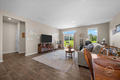Tiny photo for 910 Darwin Street, North Aurora, IL 60542 (MLS # 12710189)