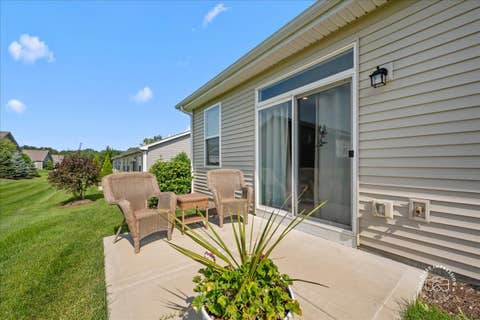 Tiny photo for 910 Darwin Street, North Aurora, IL 60542 (MLS # 12710189)
