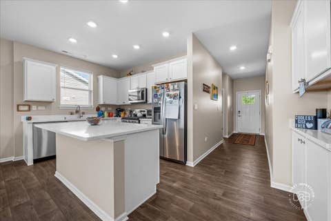 Tiny photo for 910 Darwin Street, North Aurora, IL 60542 (MLS # 12710189)