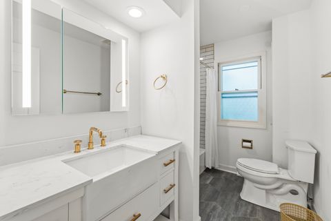 Tiny photo for 933 W Gilbert Avenue, Palatine, IL 60067 (MLS # 12686636)