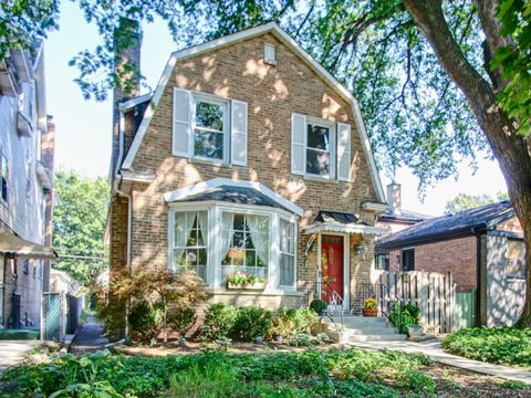 Photo of 215 Brown Avenue, Evanston, IL 60202 (MLS # 12470025)