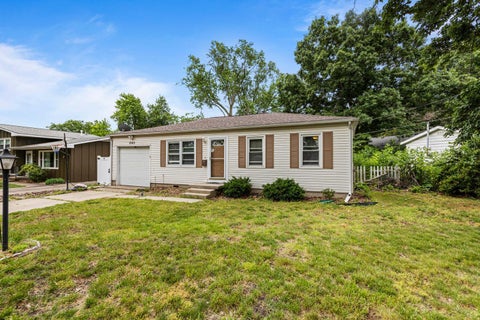 Photo of 1303 Eastern Drive, Urbana, IL 61801 (MLS # 12669839)