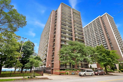 Photo of 5901 N Sheridan Road #13F, Chicago, IL 60660 (MLS # 12755665)
