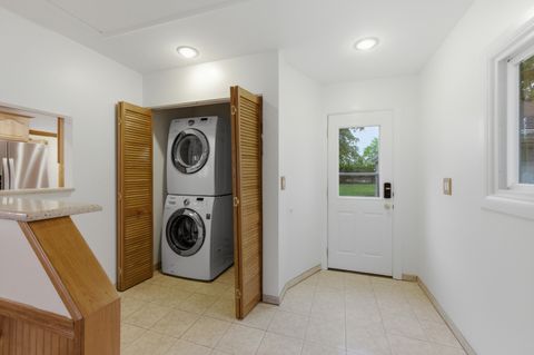 Tiny photo for 440 Aster Lane, Hoffman Estates, IL 60169 (MLS # 12650808)