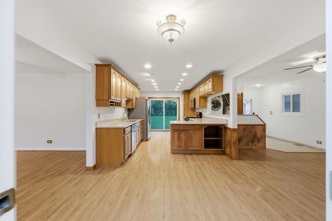 Tiny photo for 440 Aster Lane, Hoffman Estates, IL 60169 (MLS # 12650808)