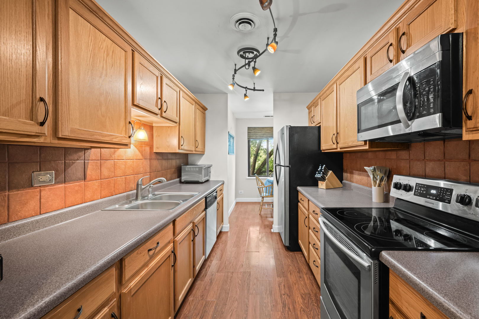 425 Walnut Creek Lane 1203