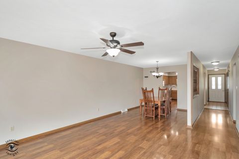 Tiny photo for 160 Marion Street, Manhattan, IL 60442 (MLS # 12618974)
