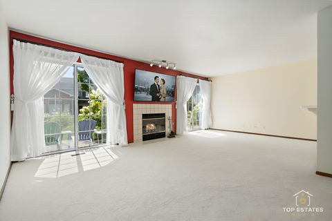 Tiny photo for 751 W Happfield Drive, Arlington Heights, IL 60004 (MLS # 12529720)