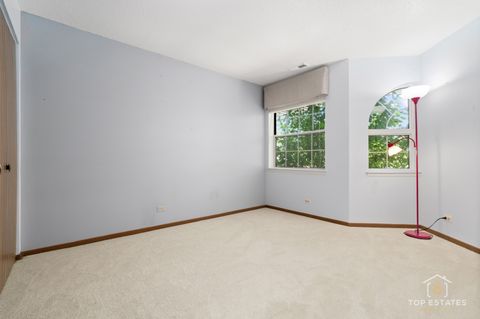 Tiny photo for 751 W Happfield Drive, Arlington Heights, IL 60004 (MLS # 12529720)