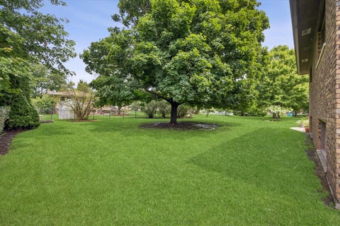 Tiny photo for 3300 Ailsworth Court, Darien, IL 60561 (MLS # 12726603)