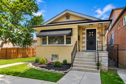 Photo of 2524 W 45th Street, Chicago, IL 60632 (MLS # 12701883)